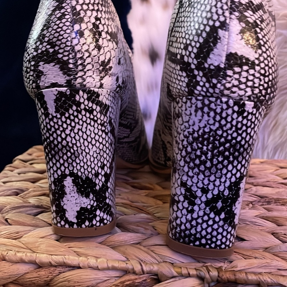 BEAST SNAKE STYLE HIGH HEEL SIZE 7.5 - Picture 4 of 7